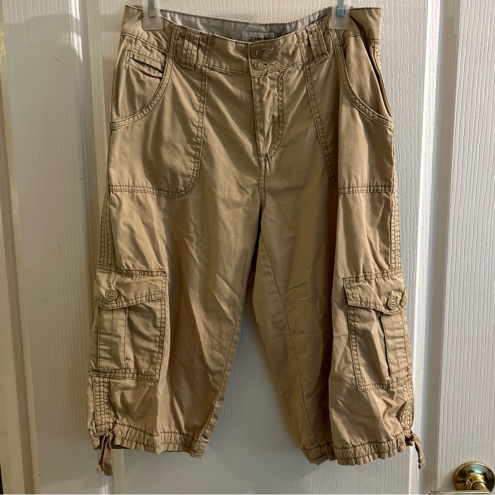 St. John’s Bay women’s size 8 Capri straight pants tan 100% cotton
